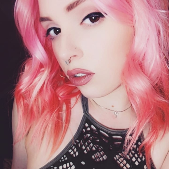 Meet your Posher, Katie - Picture 1 of 1